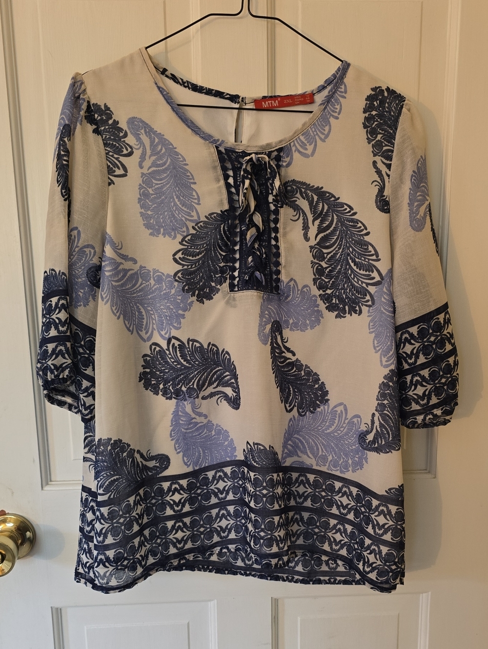 MT White and Blue Paisley Tie-Front Blouse Size 2XL
